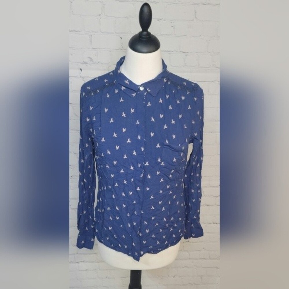 Hatley Button Down Blue Long Sleeve Shirt sz S Birds100% Viscose Western Country